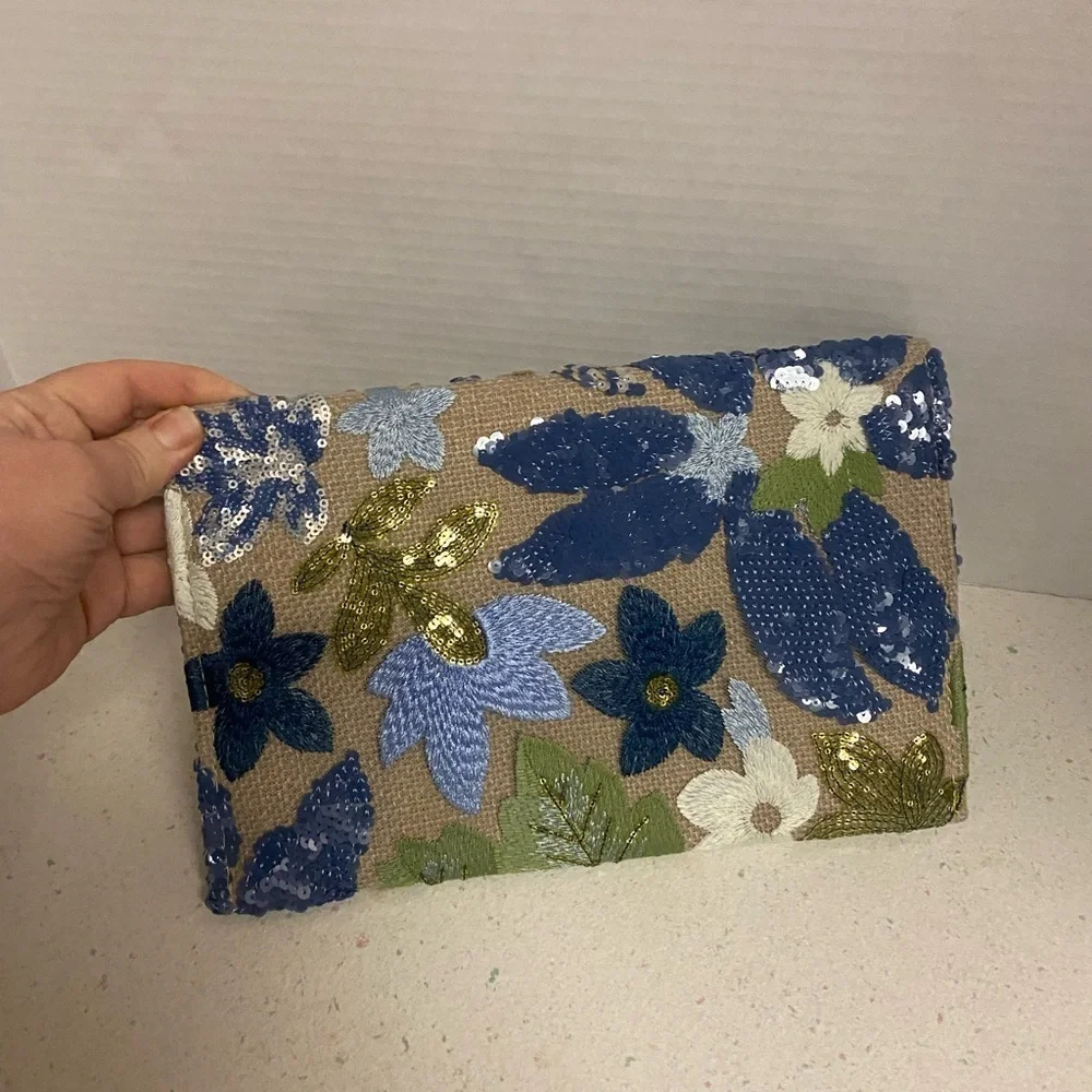 Floral Sequin Envelope Lightweight Straw Clutch